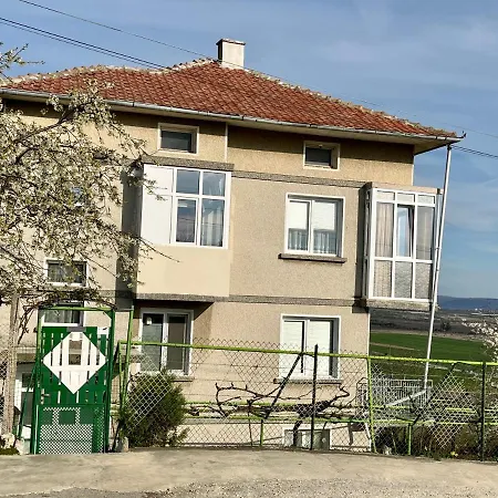 къща спирови 4*